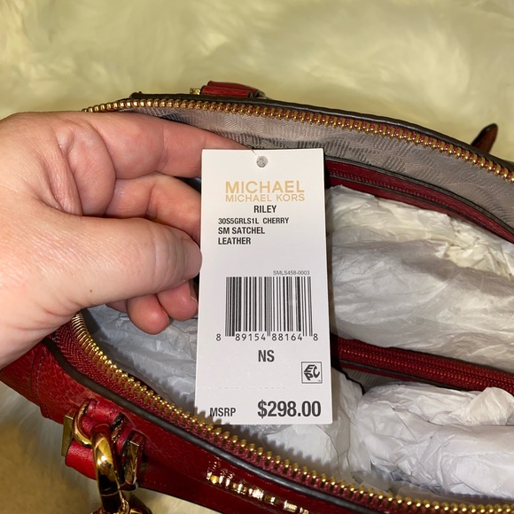 🩵SALE🩵 Small Riley Satchel - Picture 6 of 7